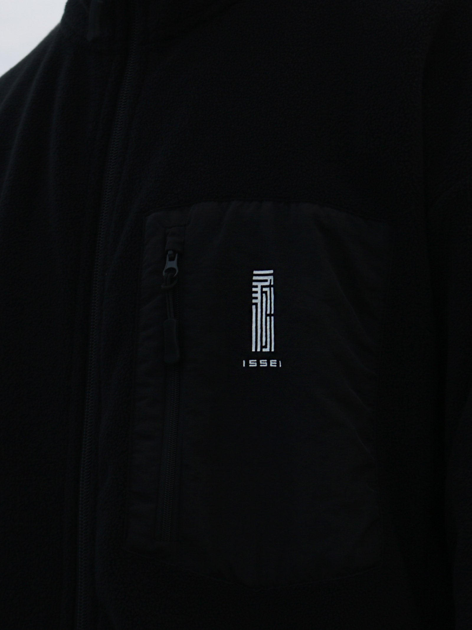 isseiロゴ フリース
