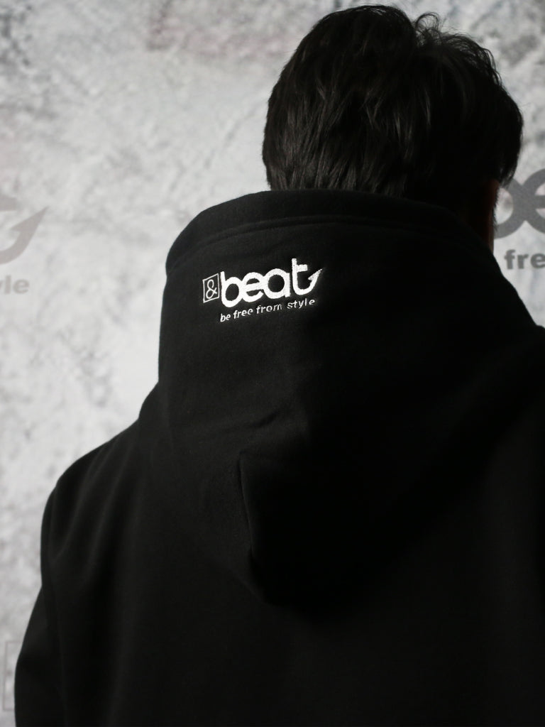 &beat 刺繍フルジップアップパーカー